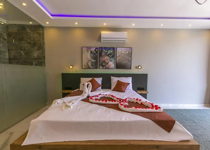 İslamlar 1 Bedroom Secluded With Private Pool Hot Tub Villa