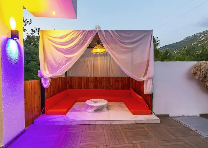 İslamlar 1 Bedroom Secluded With Private Pool Hot Tub Villa