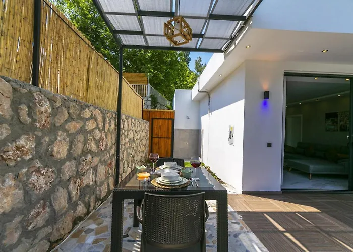 İslamlar 1 Bedroom Secluded With Private Pool Hot Tub Villa Kalkan