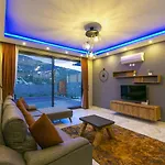 Villa İslamlar 1 Bedroom Secluded With Private Pool Hot Tub Kalkan