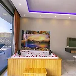 İslamlar 1 Bedroom Secluded With Private Pool Hot Tub Villa