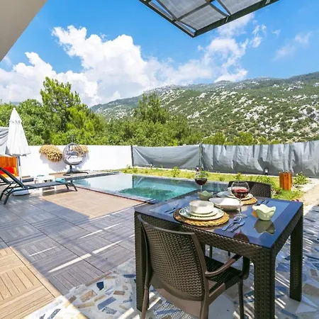 İslamlar 1 Bedroom Secluded With Private Pool Hot Tub Villa